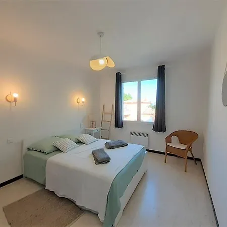 Beaux 3 Pieces Avec Espaces Exterieurs Et Parking - Proche *